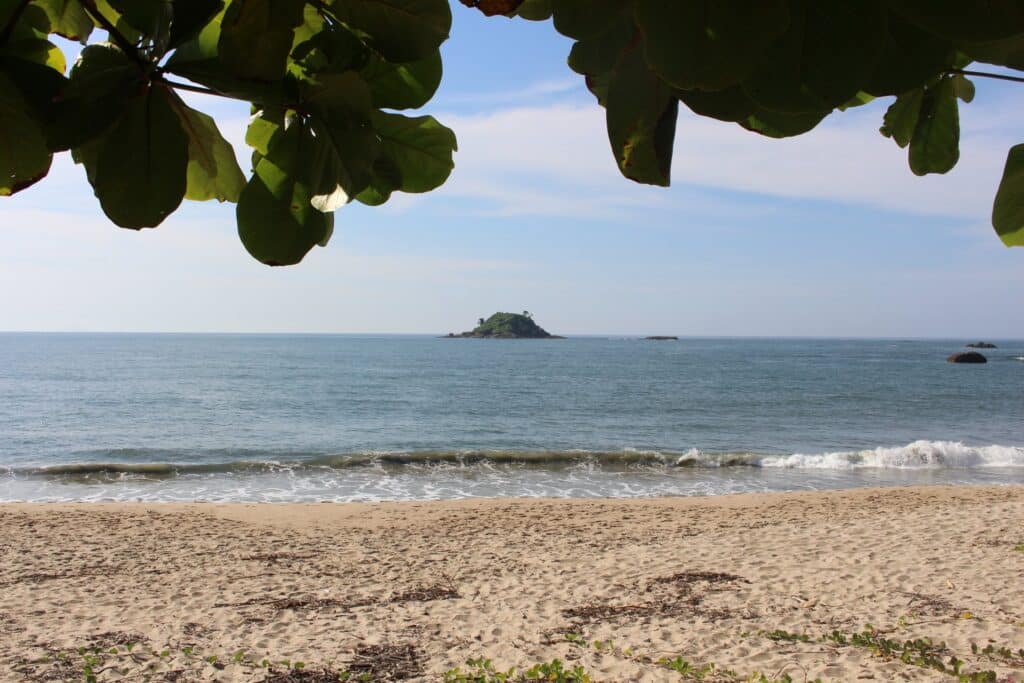 Prainha Branca Conhe A A Ltima Praia De Guaruj