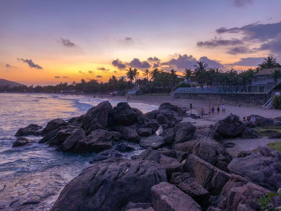 Praia de Pernambuco: sofisticação em meio a um paraíso encantador! 2025 Tarde na praia do pernambuco