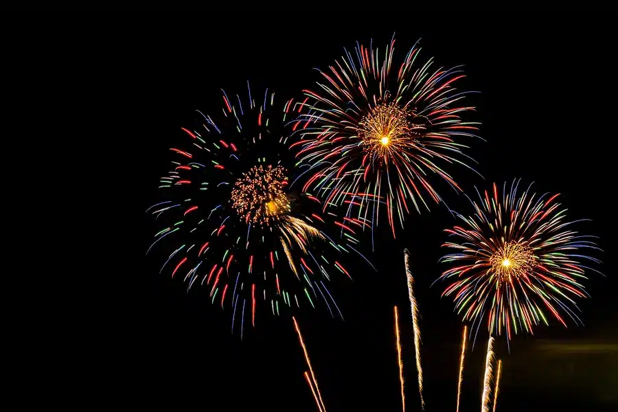 Natal e Ano Novo no Guarujá: Festas na Praia Imperdíveis Fogos de artifício - Hotel Doral Guarujá réveillon no Guarujá