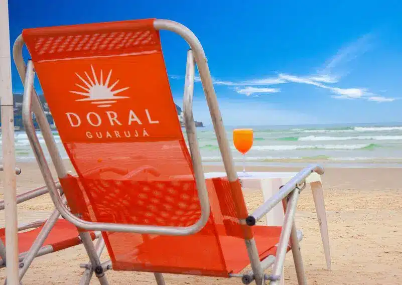 Roteiro no Guarujá: para 3, 5 ou 7 dias de viagem 2025 Cadeira de praia Hotel Doral Guarujá