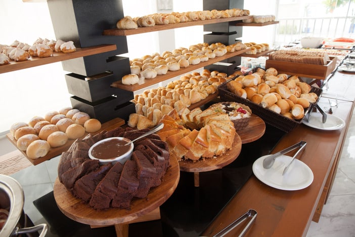 Evento Corporativo Híbrido no Guarujá: O Melhor dos Dois Mundos Café Hotel Doral Guarujá