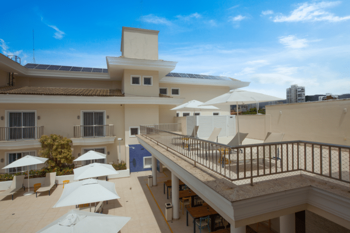 Tem piscina no Hotel Doral? Tem piscina no Hotel Doral?