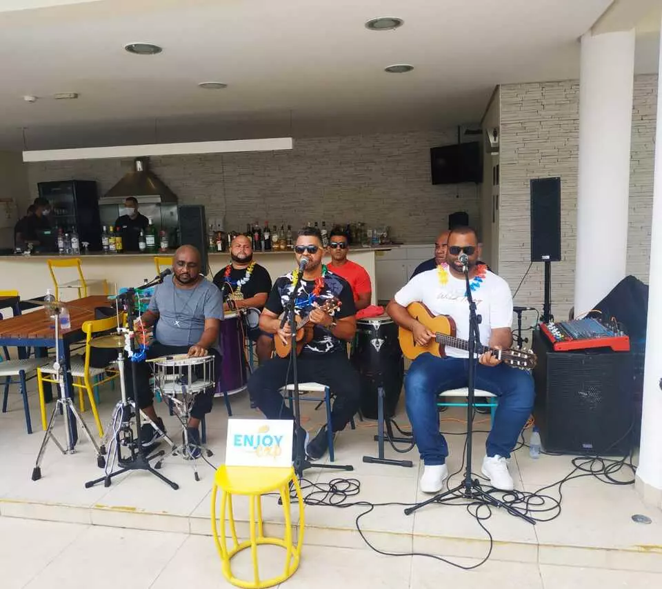 Posso estacionar o carro no Hotel Doral? Posso estacionar o carro no Hotel Doral?