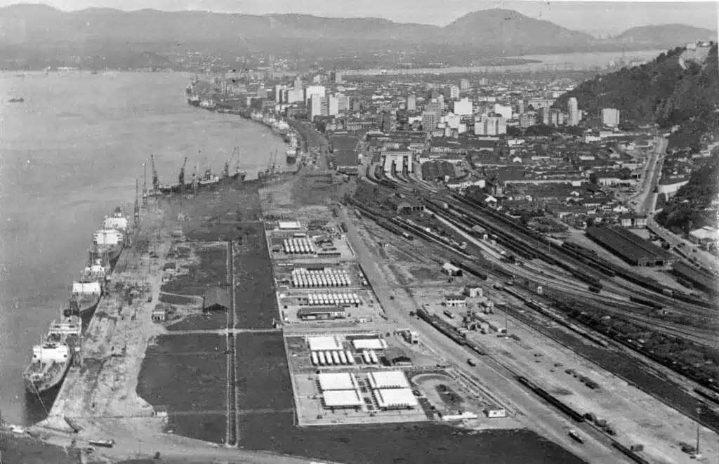 Cidade do Guarujá situada na Ilha de Santo Amaro, que história é esta? Cidade do Guarujá situada na Ilha de Santo Amaro, que história é esta?