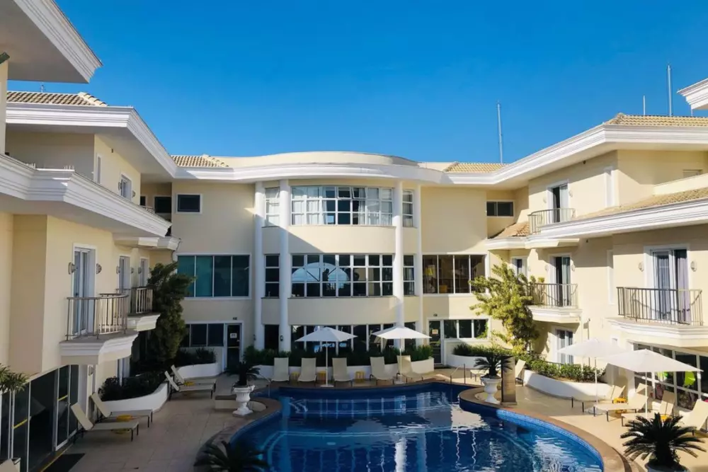 Praia do Camburi: a mais desconhecida praia do Guarujá! 6-1 Piscina do Doral. Vista aérea