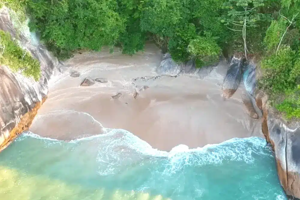 Passeio de escuna na Enseada Passeio de escuna na Enseada