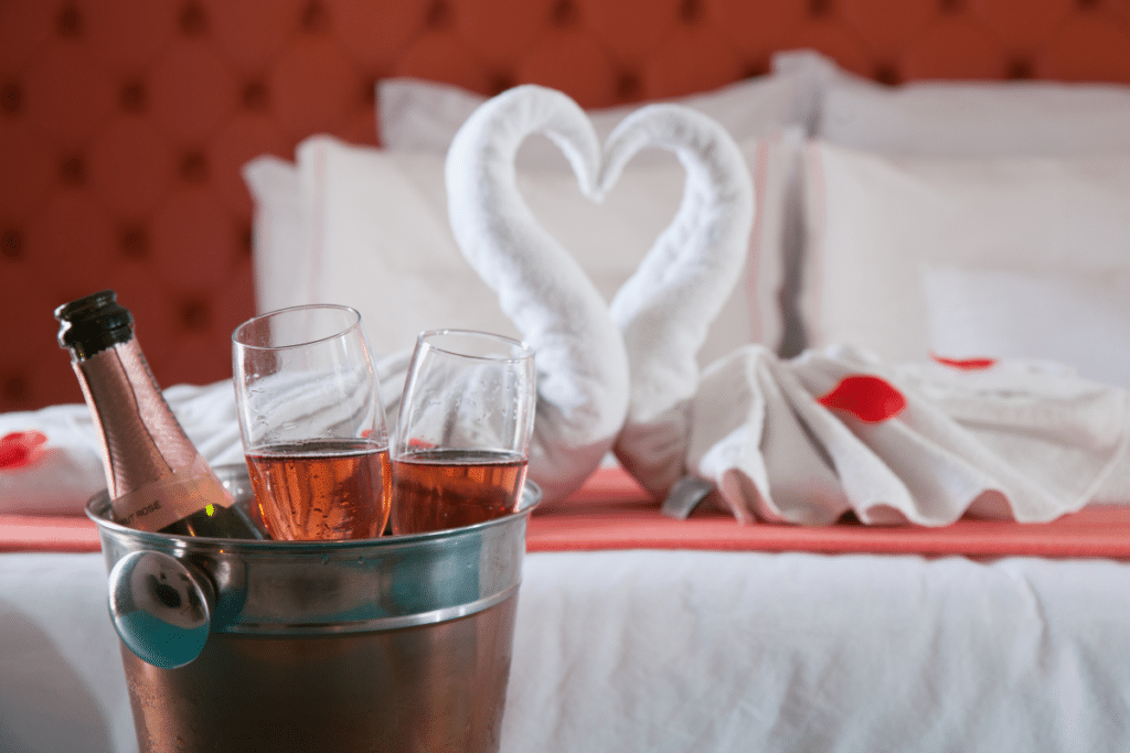 Roteiro de Viagem para Casais: Destino Romântico no Guarujá Roteiro de Viagem para Casais: Destino Romântico no Guarujá