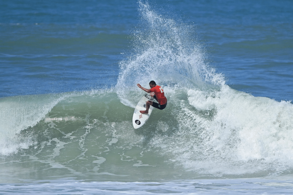 Quais atividades esportivas são populares no Guarujá ? Quais atividades esportivas são populares no Guarujá ?