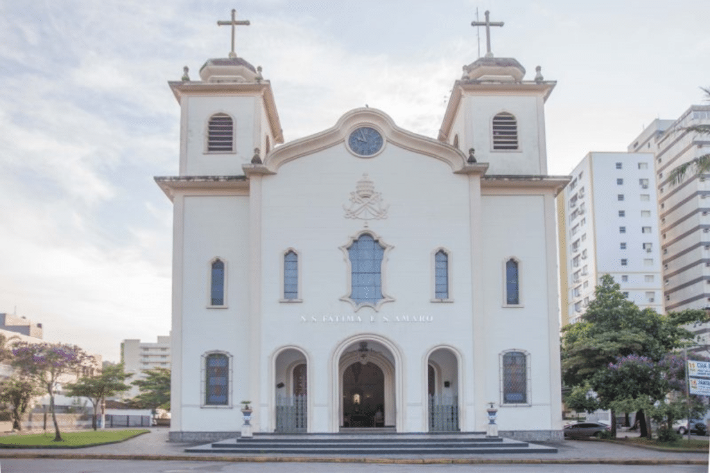 Mergulhe na História: Turismo Histórico no Guarujá Mergulhe na História: Turismo Histórico no Guarujá