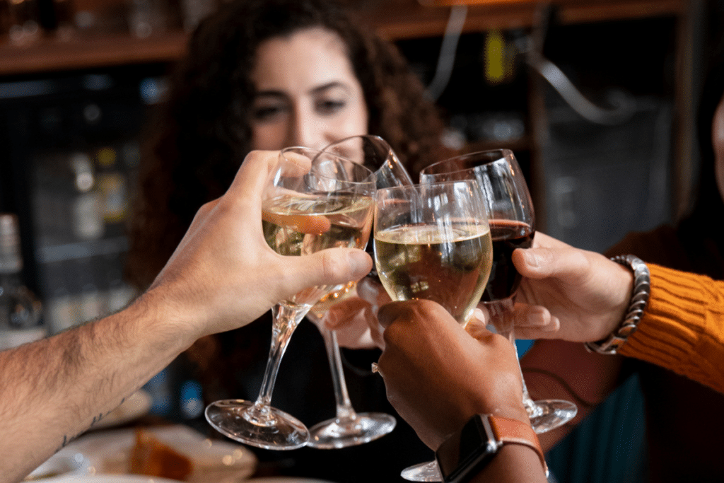 Happy Hour com Vista para o Mar no Guarujá Happy Hour com Vista para o Mar no Guarujá