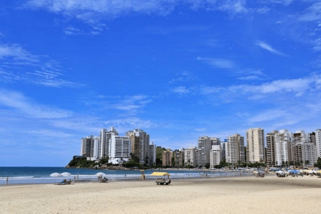 Comparação de Preços: Guarujá vs. Riviera de São Lourenço Comparação de Preços: Guarujá vs. Riviera de São Lourenço