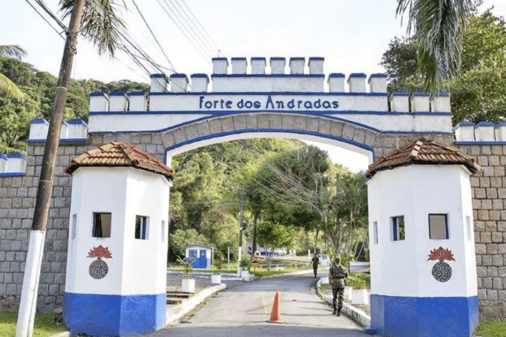 Descubra o Guarujá em 5 Dias: Seu Roteiro Completo Descubra o Guarujá em 5 Dias: Seu Roteiro Completo
