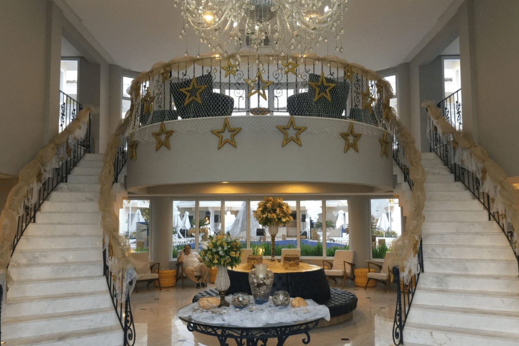 Confraternizações de Fim de Ano no Hotel Doral Guarujá Lobby Reveillon Hotel Doral Guarujá