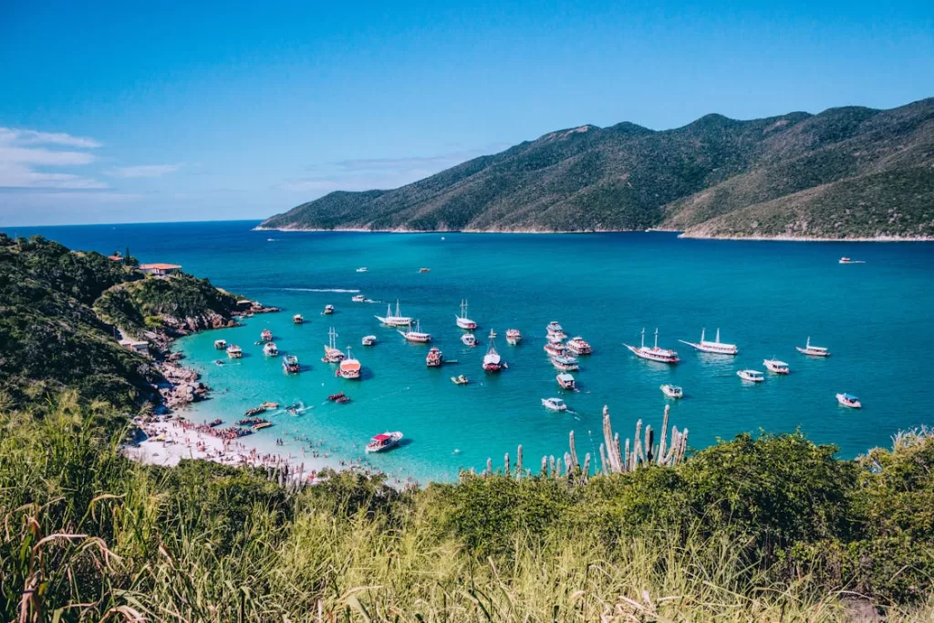Praias do Guarujá ou Arraial do Cabo: Onde Encontrar as Mais Belas Paisagens Subaquáticas? Praias do Guarujá ou Arraial do Cabo: Onde Encontrar as Mais Belas Paisagens Subaquáticas?
